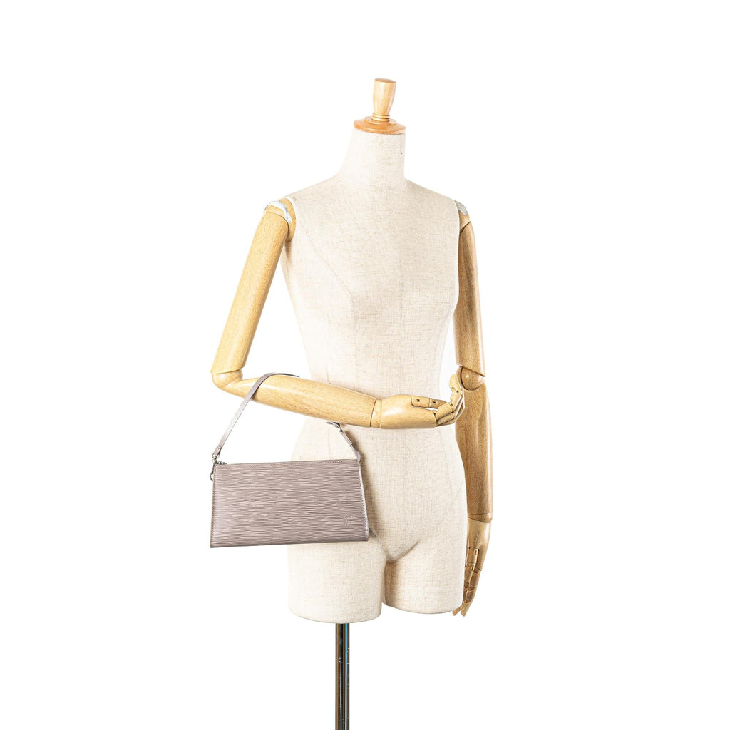 Louis Vuitton Epi Pochette Accessoires