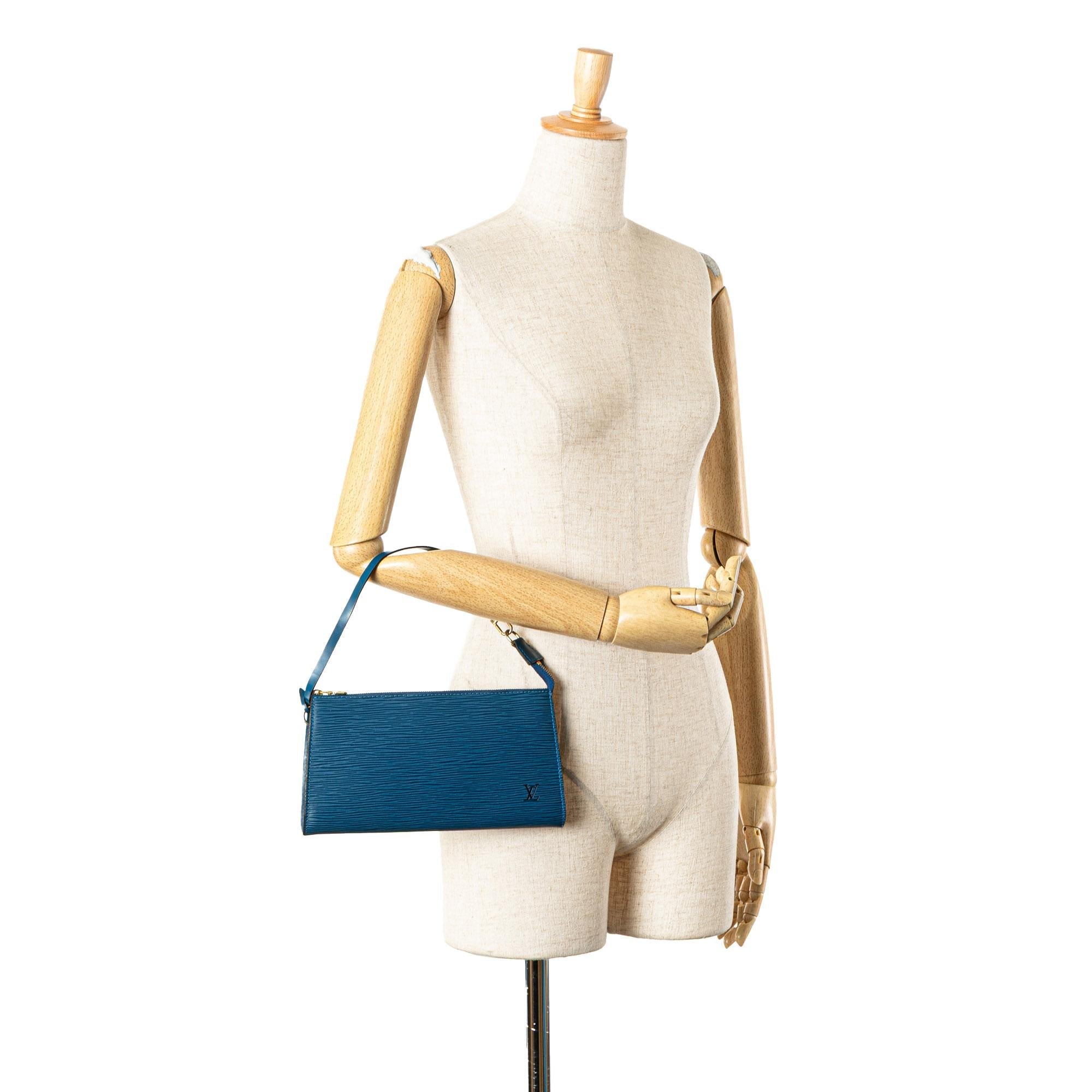 Louis Vuitton Epi Pochette Accessoires