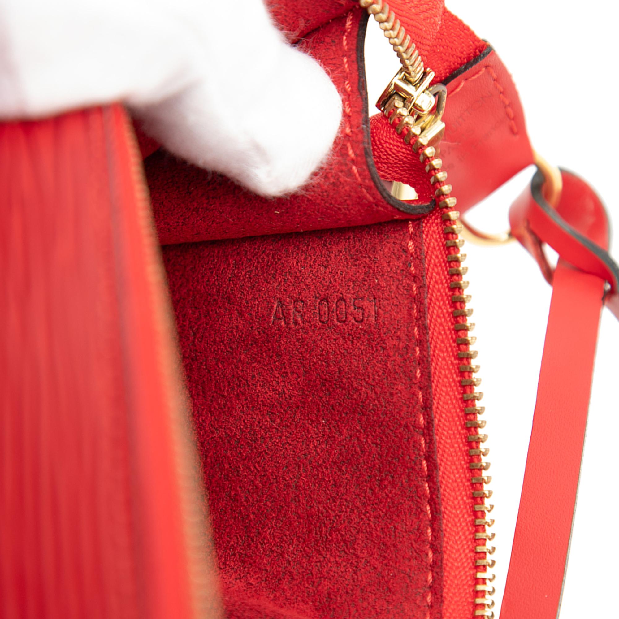 Louis Vuitton Epi Pochette Accessoires