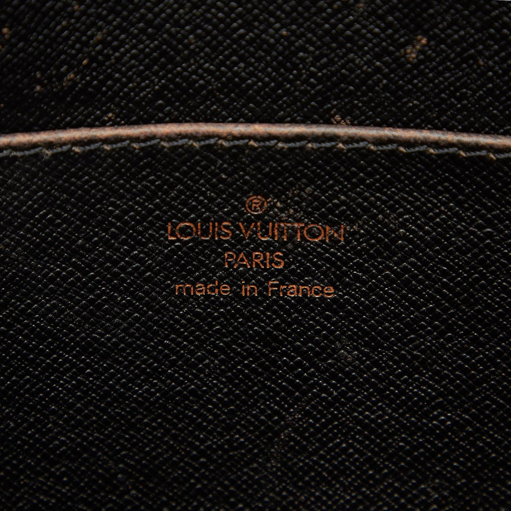Louis Vuitton Epi Pochette Homme (SHG-31670)
