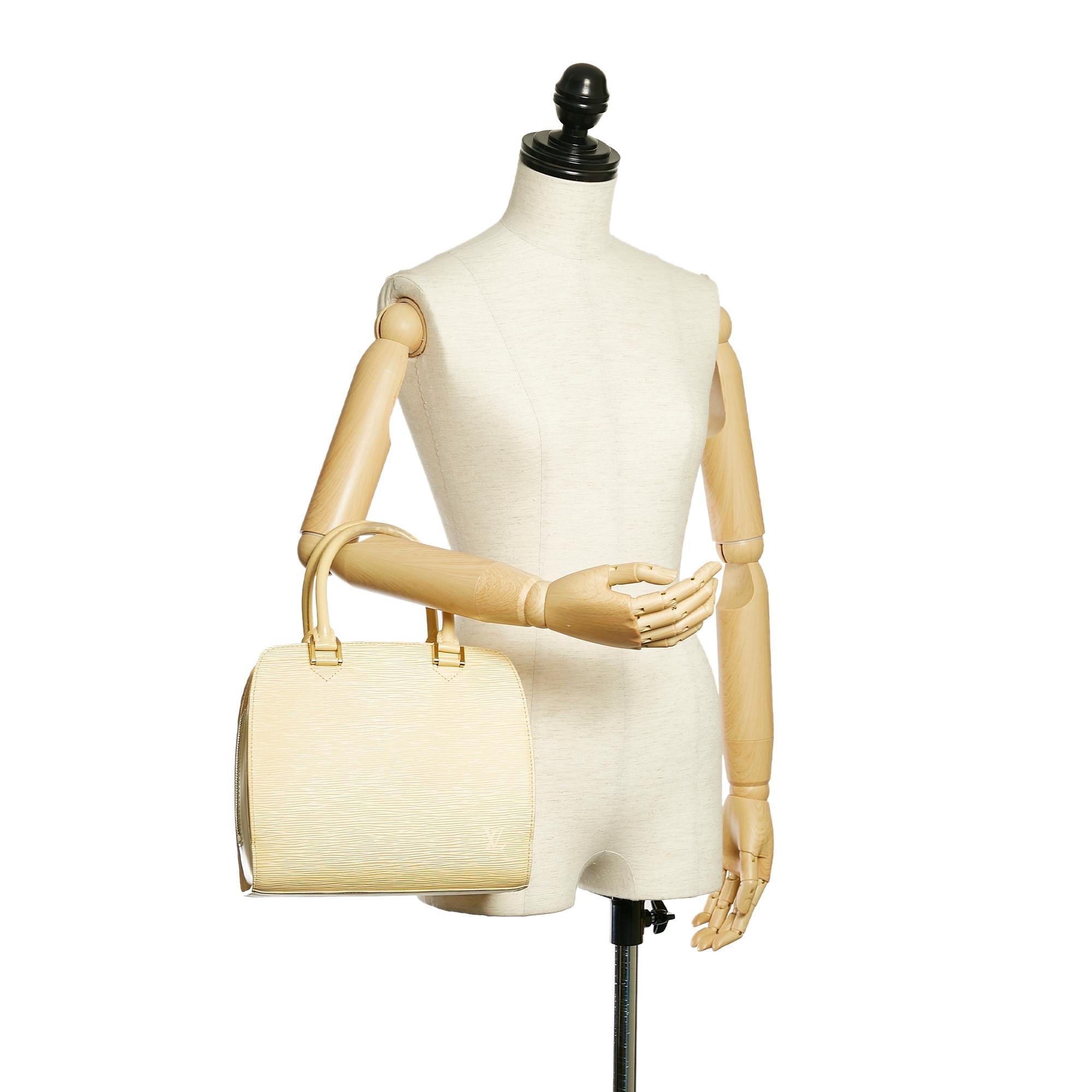Louis Vuitton Epi Pont Neuf (SHG-28866)