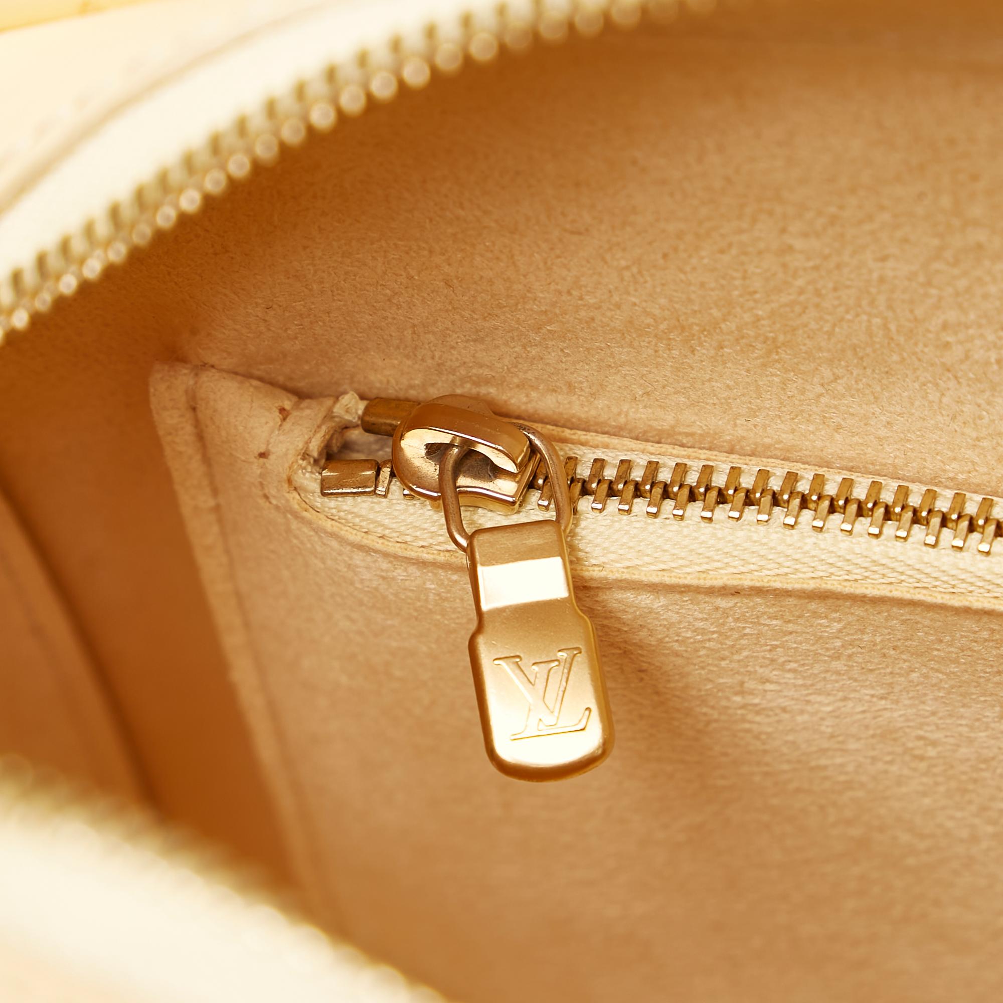 Louis Vuitton Epi Pont Neuf (SHG-30137)