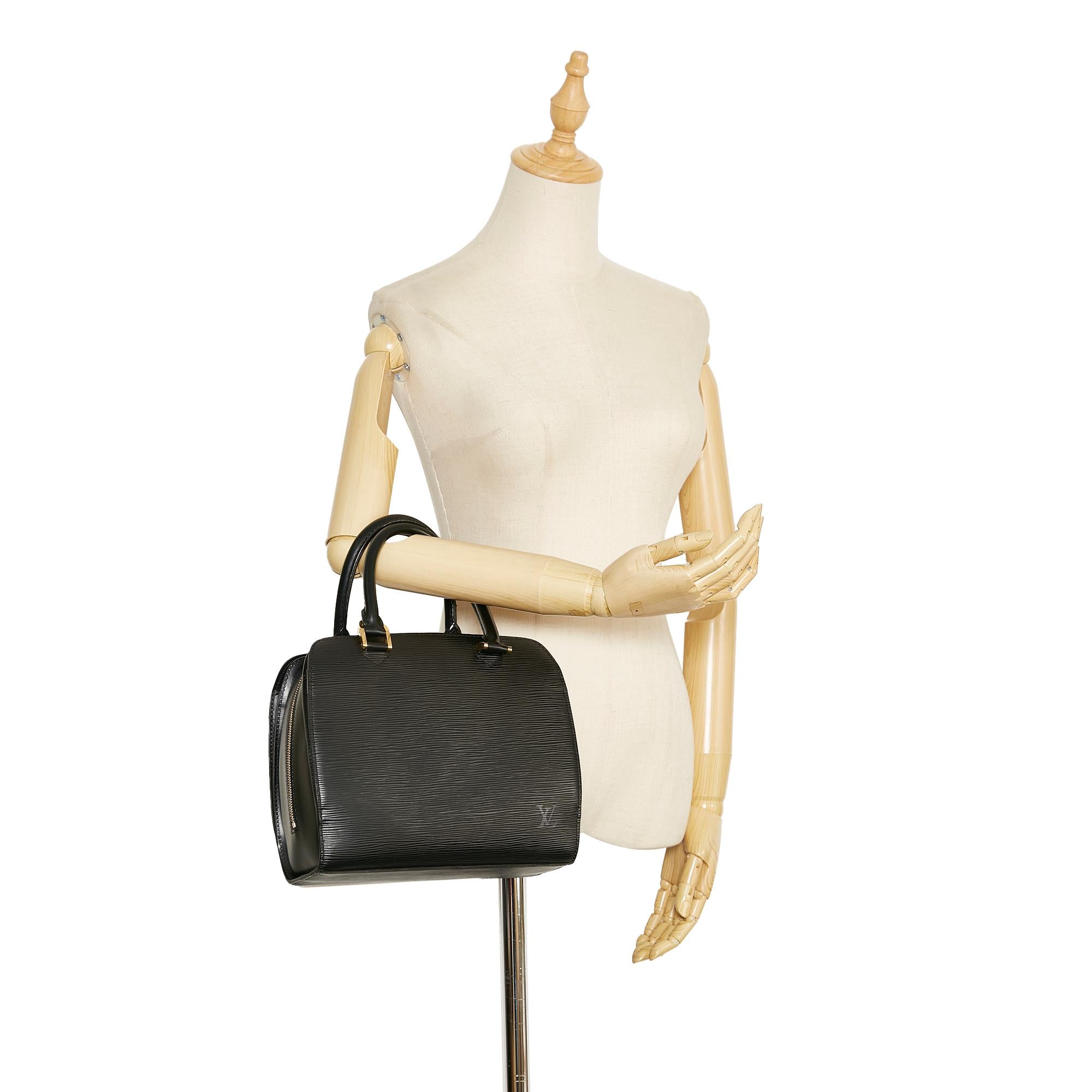 Louis Vuitton Epi Pont-Neuf (SHG-efRi7h)