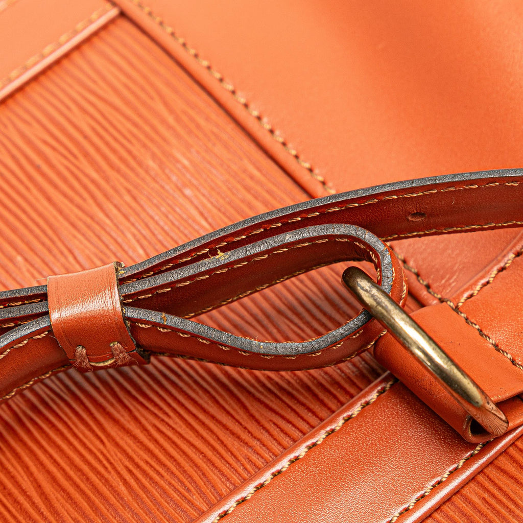 Louis Vuitton Epi Randonnee PM (SHG-8RnLDR)