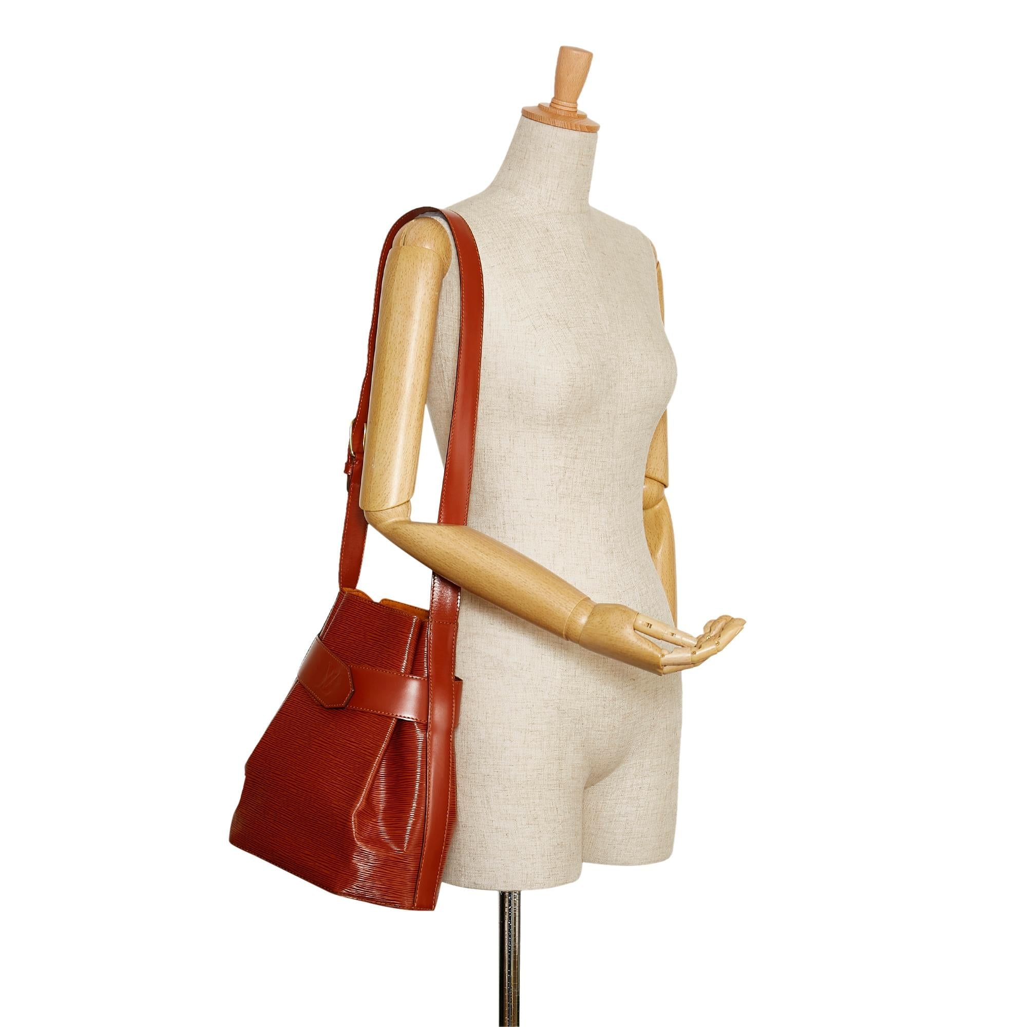 Louis Vuitton Epi Sac D Epaule (SHG-35177)