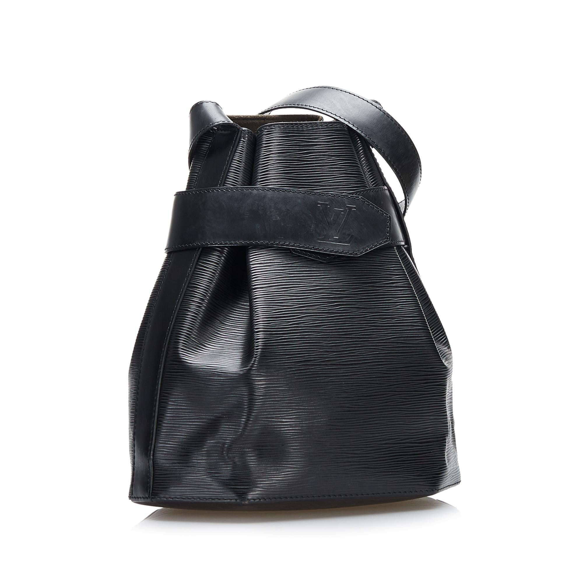 Louis Vuitton Epi Sac D'Epaule (SHG-37172)