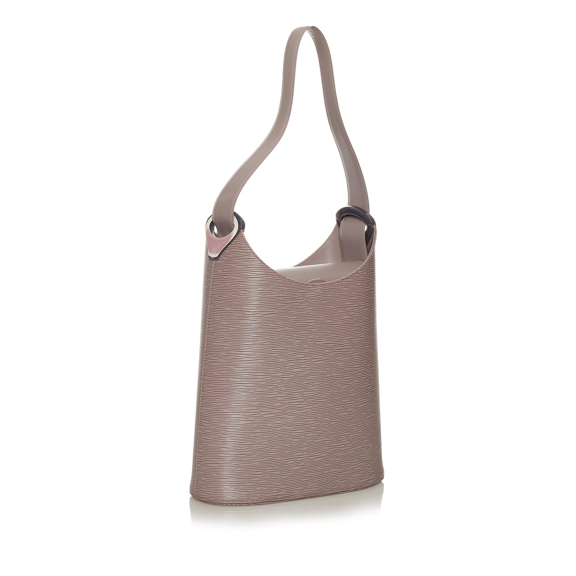 Louis Vuitton Epi Sac Verseau (SHG-28642)