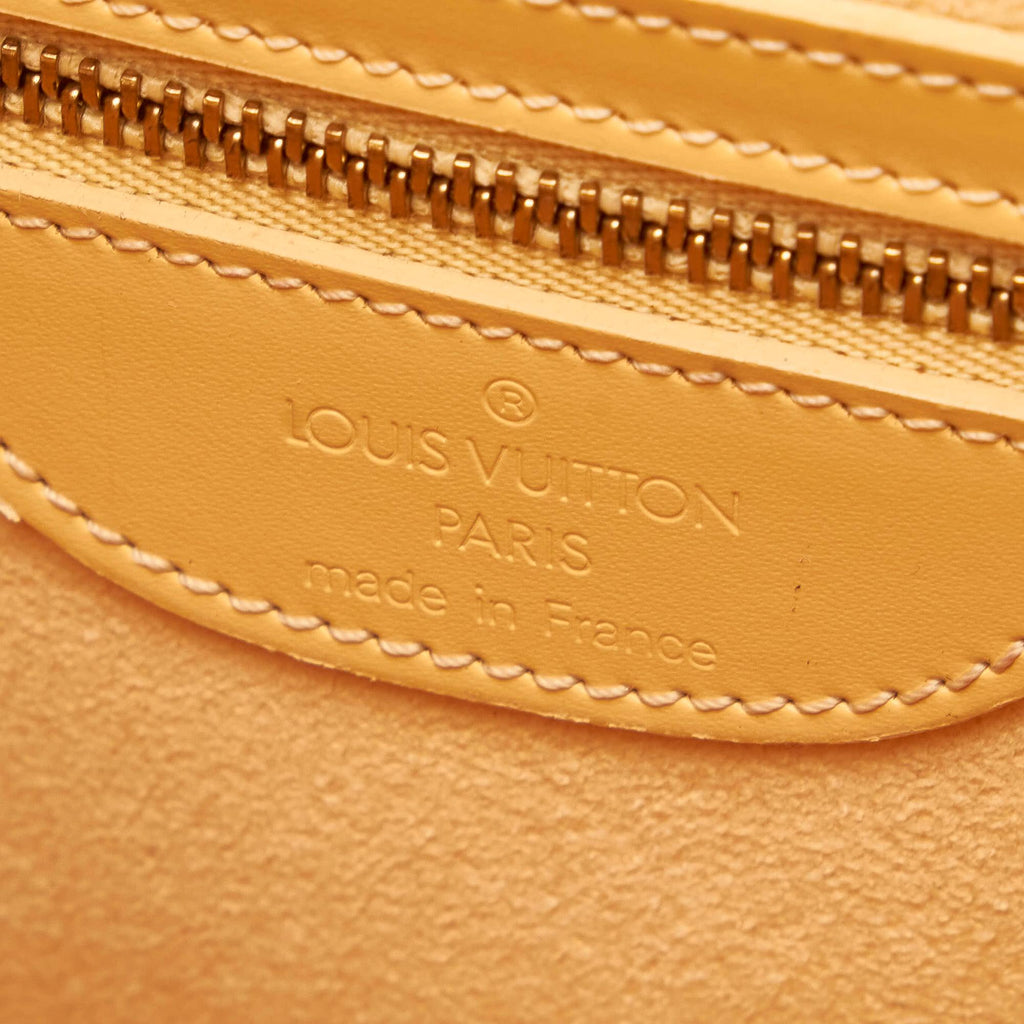 Louis Vuitton Epi Sac Verseau (SHG-29043)