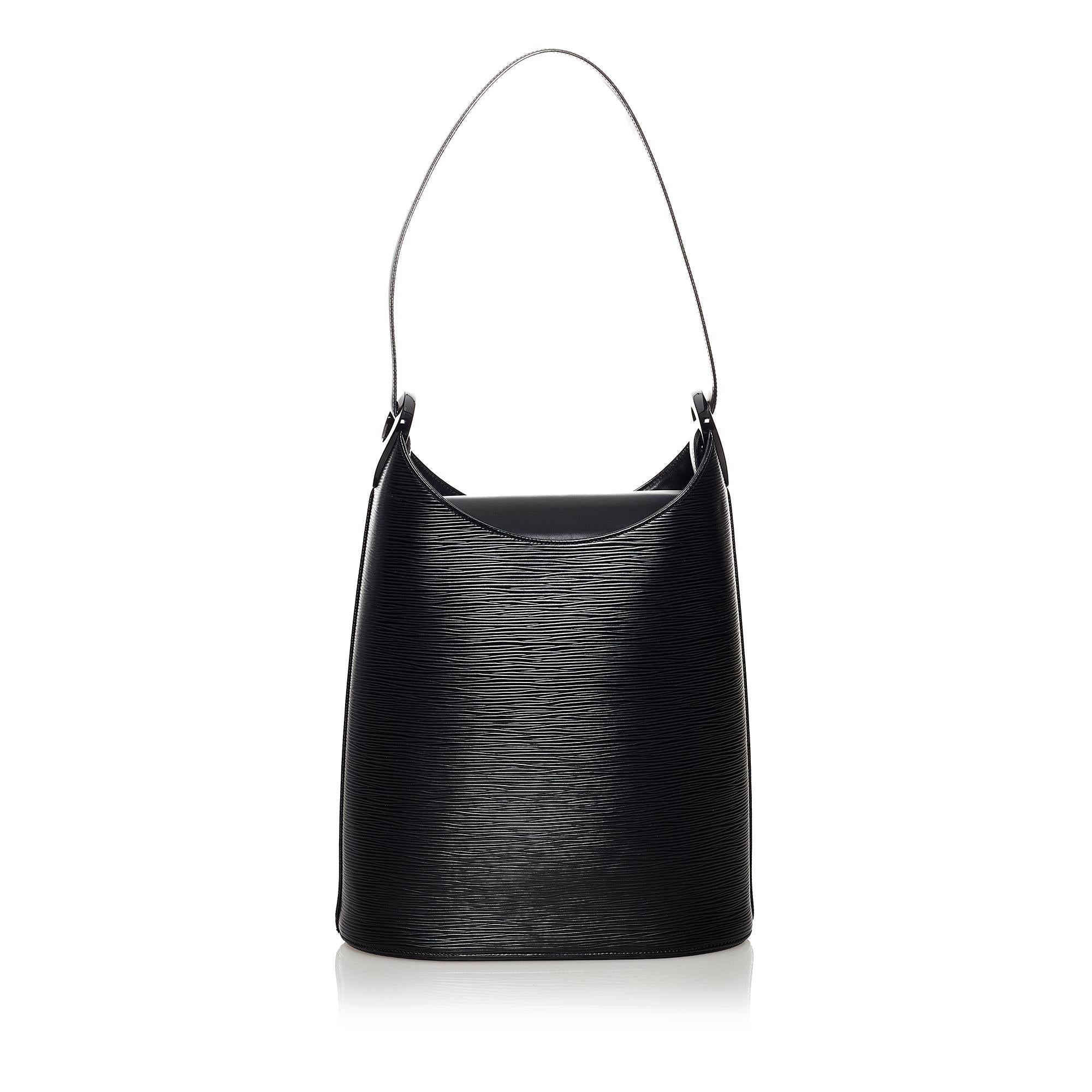 Louis Vuitton Epi Sac Verseau (SHG-31076)