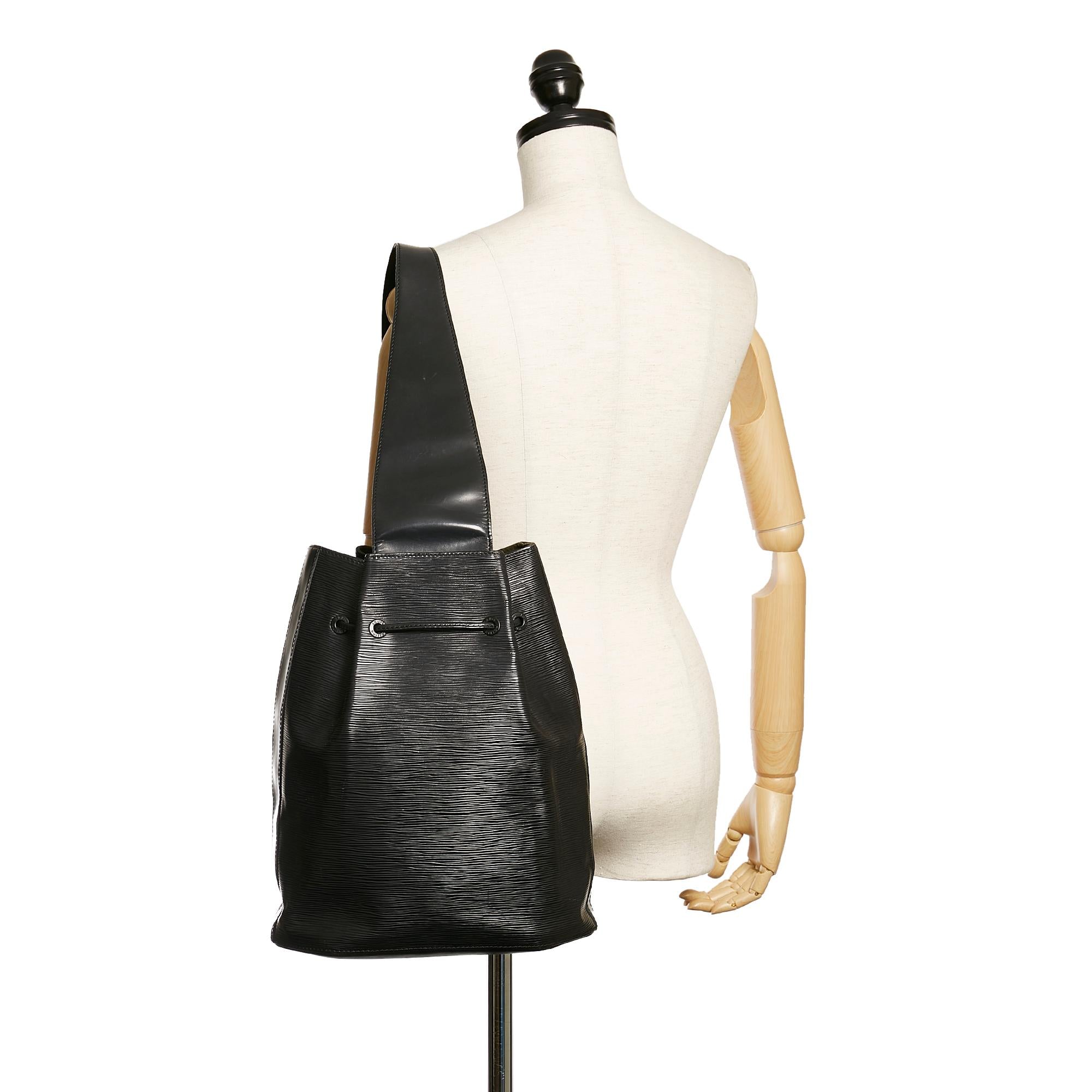 Louis Vuitton Epi Sac dEpaule (SHG-30359)