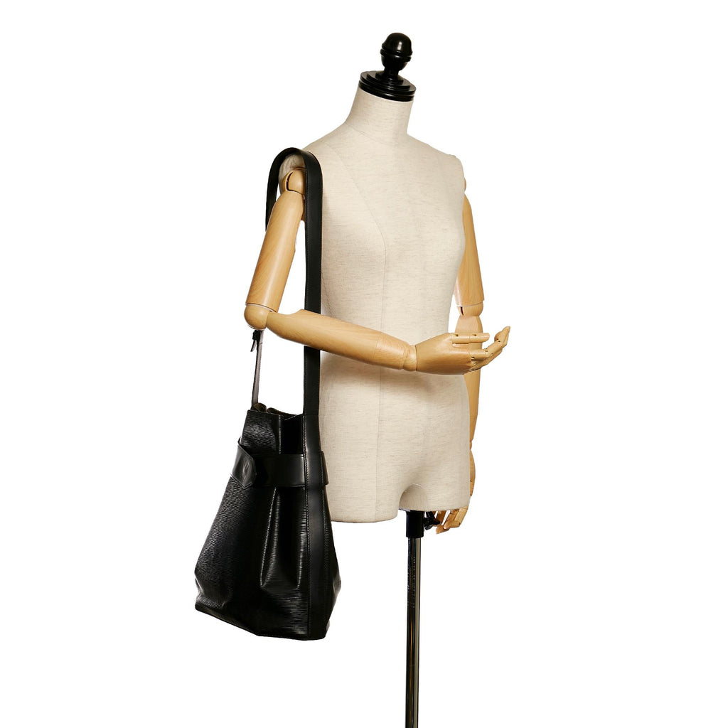 Louis Vuitton Epi Sac dEpaule (SHG-33231)