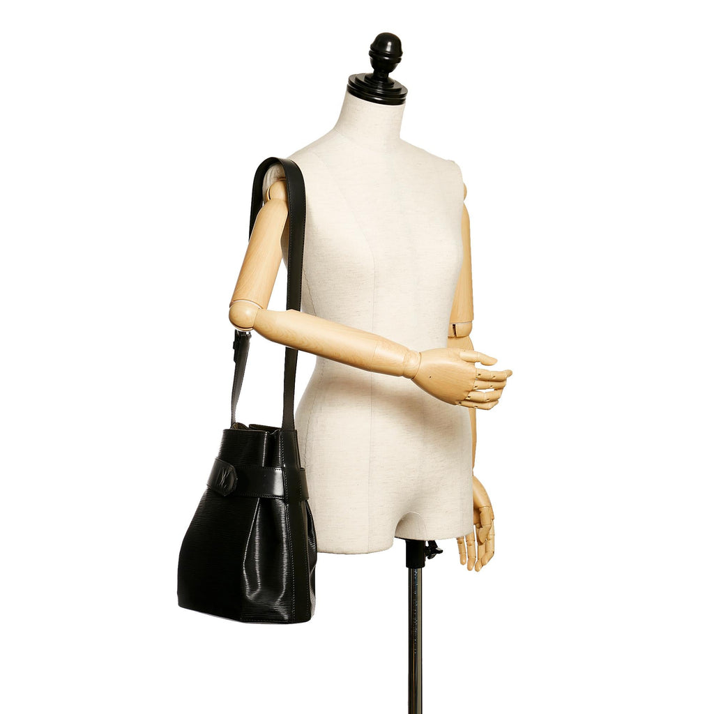 Louis Vuitton Epi Sac dEpaule (SHG-33897)