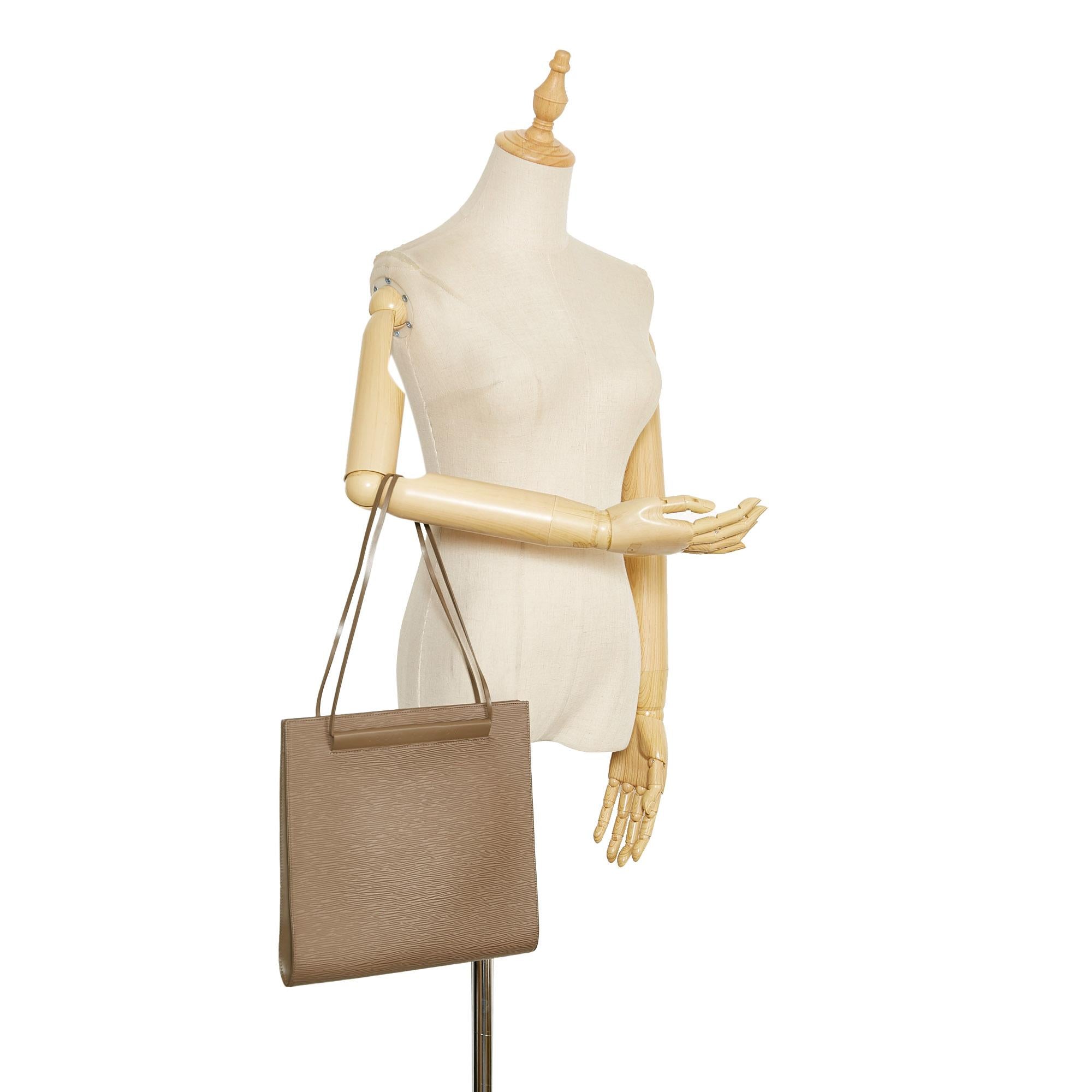 Louis Vuitton Epi Saint Tropez (SHG-37144)