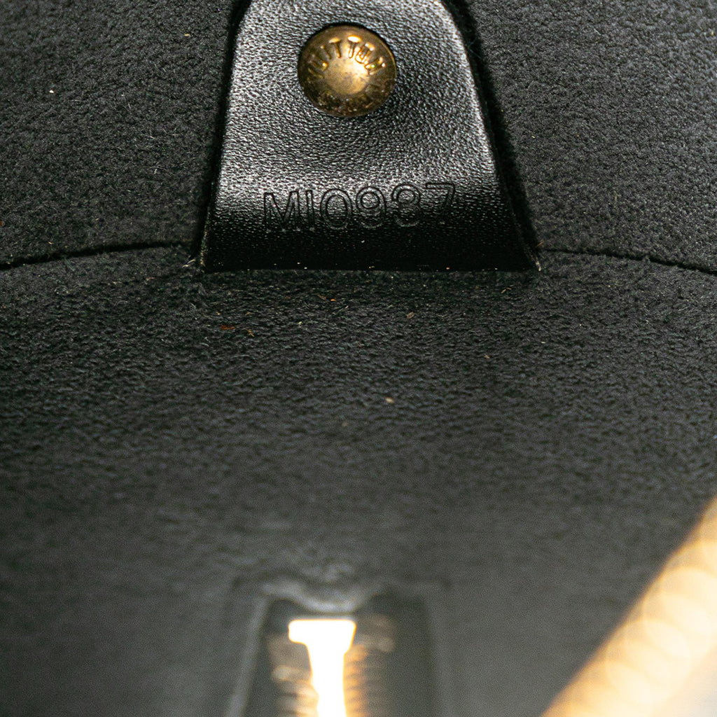 Louis Vuitton Epi Soufflot (SHG-LEBU6i)
