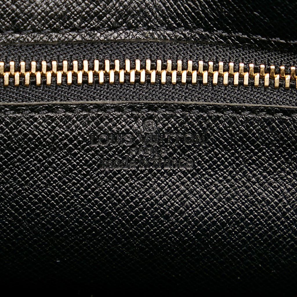 Louis Vuitton Epi Trocadero 24 (SHG-31399)