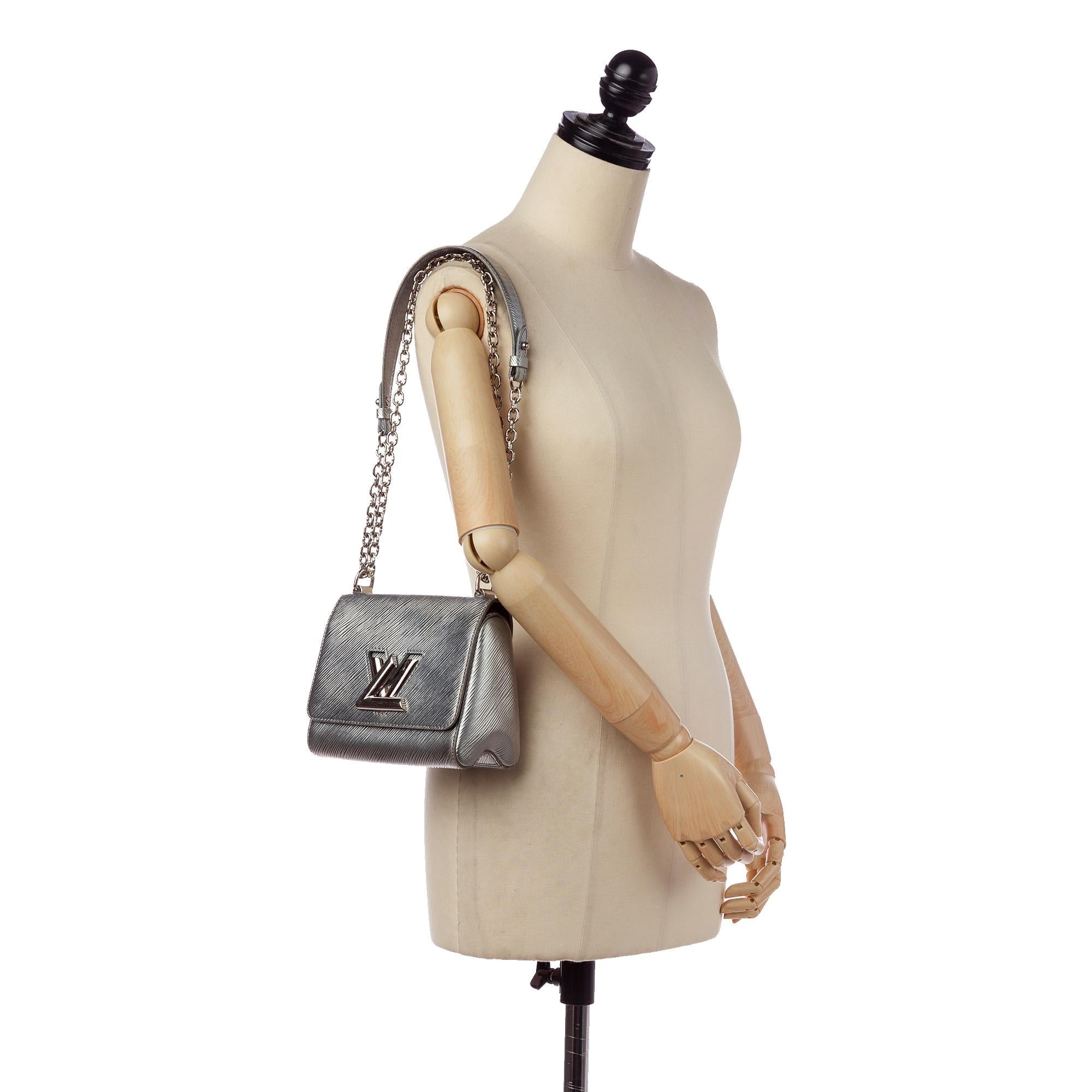 Louis Vuitton Epi Twist Crossbody Bag (SHG-UdHvt4)