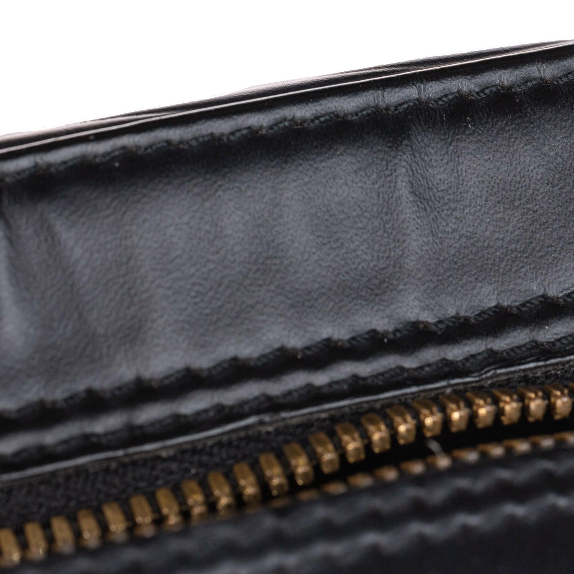 Louis Vuitton Epi Voltaire (SHG-22222)