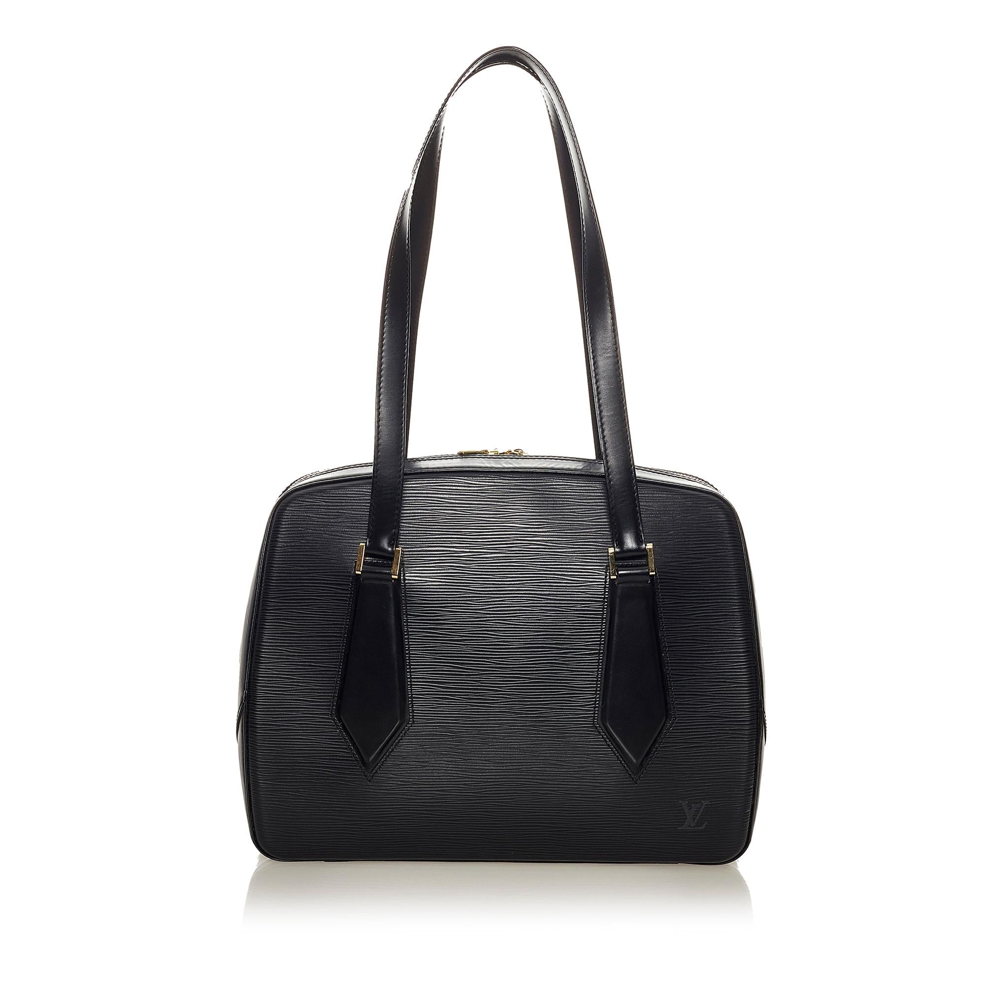 Louis Vuitton Epi Voltaire (SHG-28024)