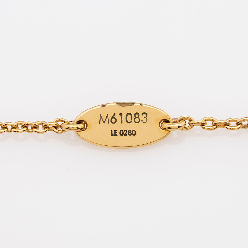 Louis Vuitton Essential V Necklace