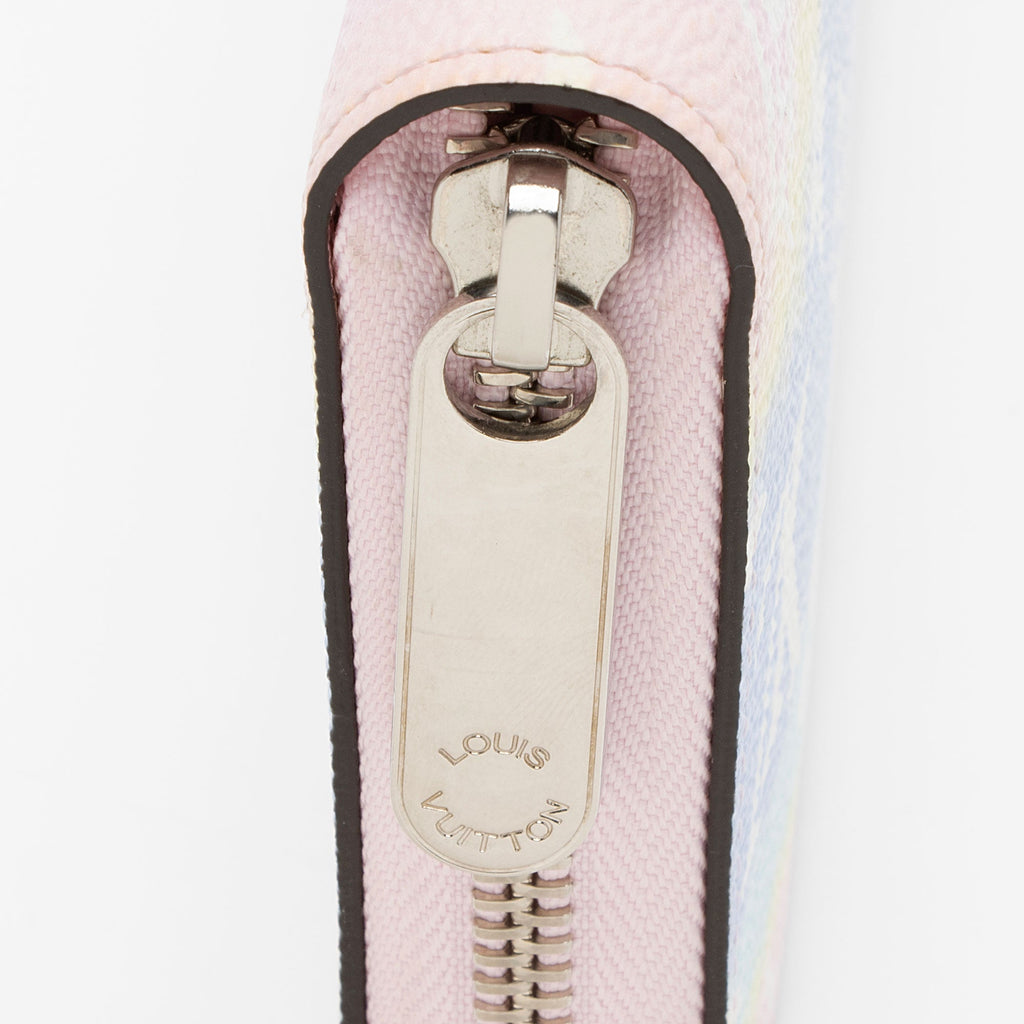 Louis Vuitton Giant Monogram Canvas Escale Zippy Wallet