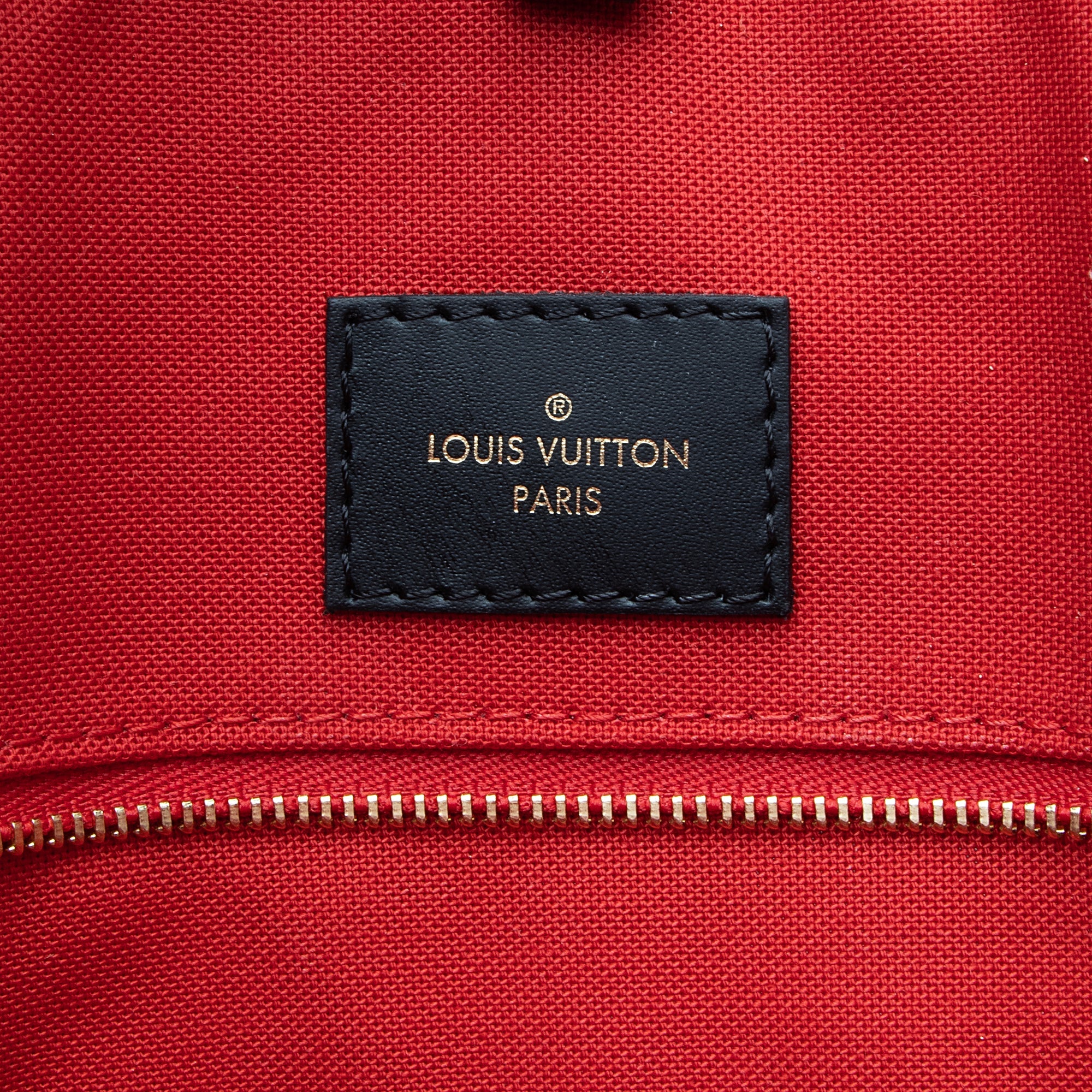 Louis Vuitton Giant Monogram Canvas Onthego GM Tote (SHF-23164)