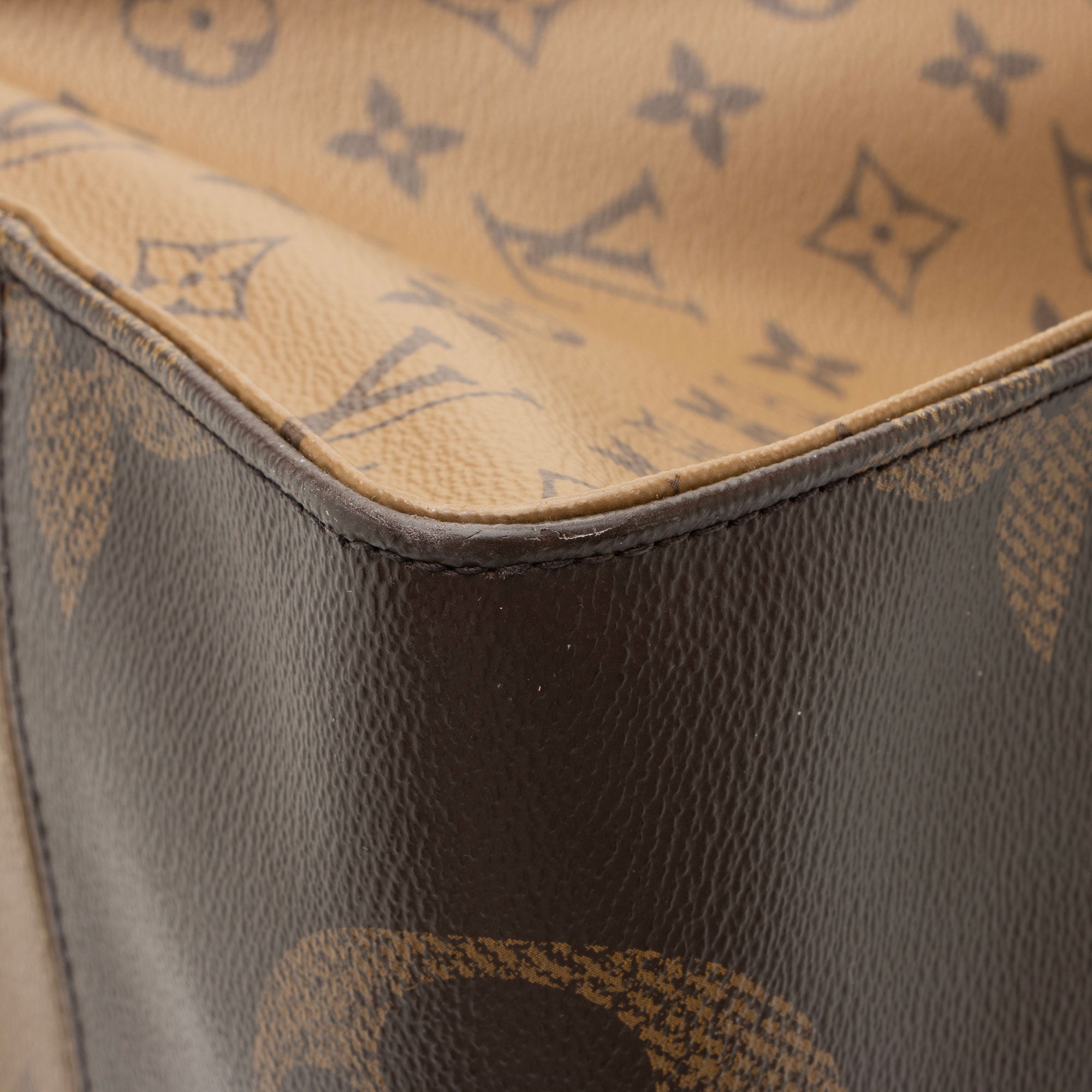 Louis Vuitton Giant Monogram Canvas Onthego GM Tote (SHF-lDNprR)