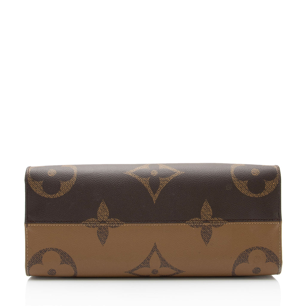 Louis Vuitton Giant Monogram Canvas Onthego MM Tote (SHF-fOILTP)