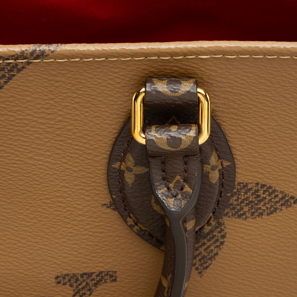 Louis Vuitton Giant Monogram Canvas Onthego MM Tote