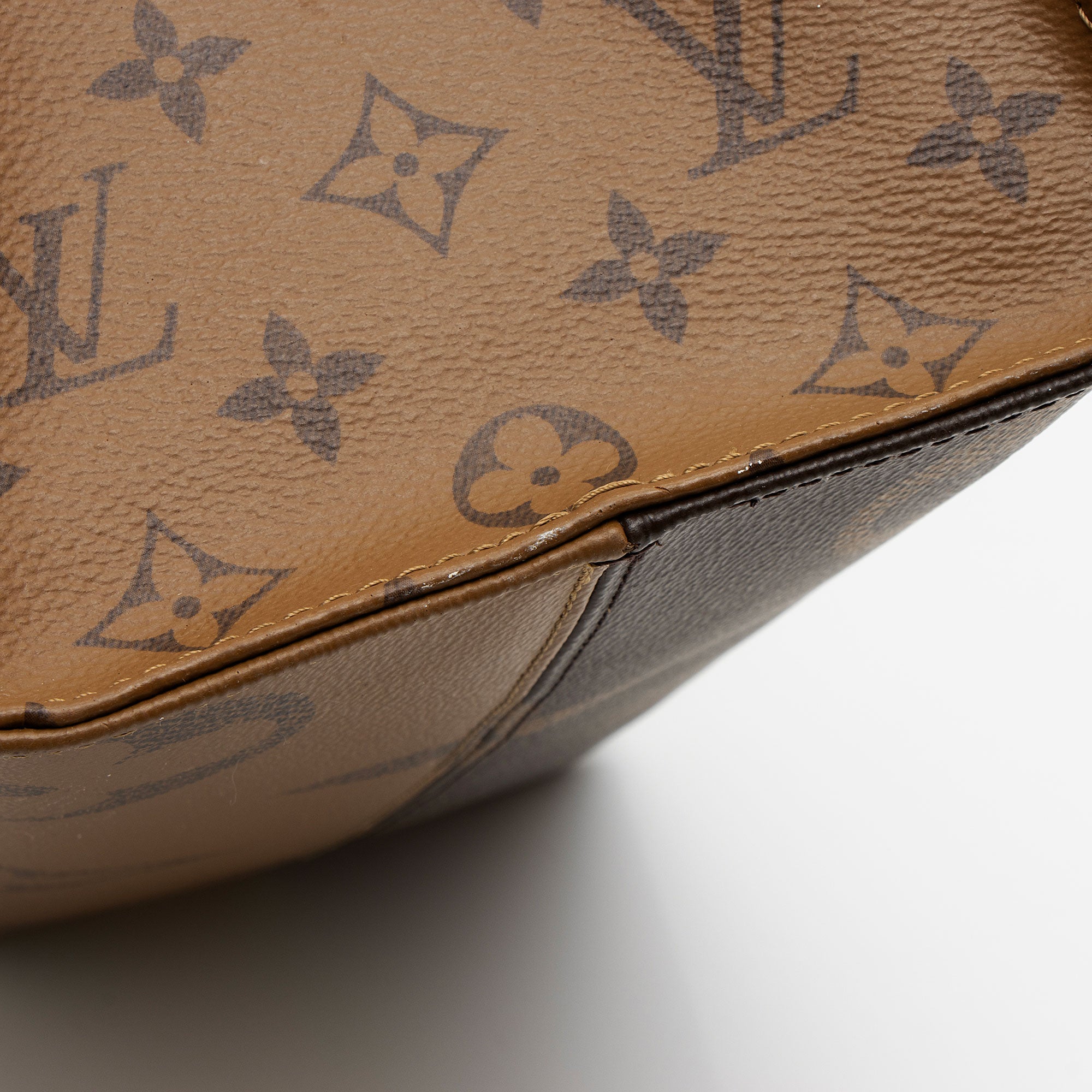 Louis Vuitton Giant Monogram Canvas Onthego MM Tote