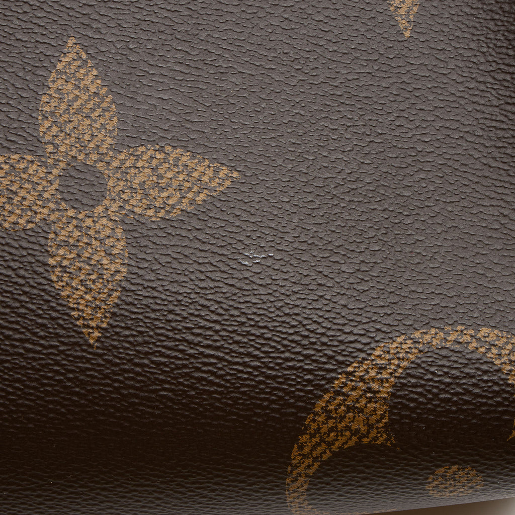 Louis Vuitton Giant Monogram Canvas Onthego MM Tote