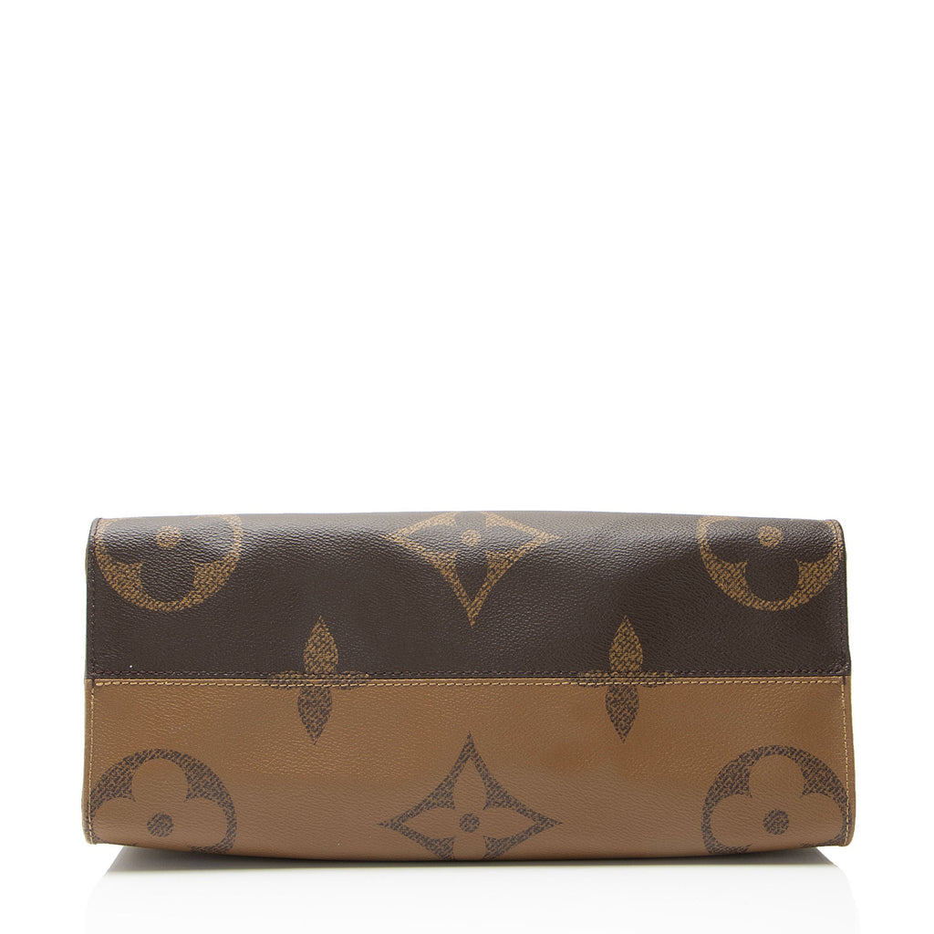 Louis Vuitton Giant Monogram Canvas Onthego MM Tote