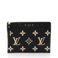 Louis Vuitton Giant Monogram Empreinte Daily Pouch (SHF-mZDtSZ)
