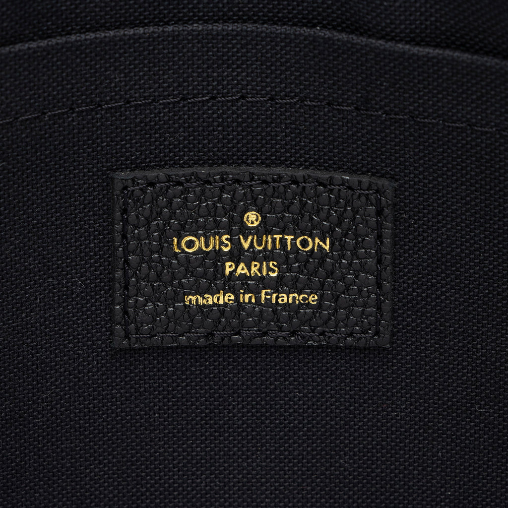 Louis Vuitton Giant Monogram Empreinte Daily Pouch (SHF-mZDtSZ)