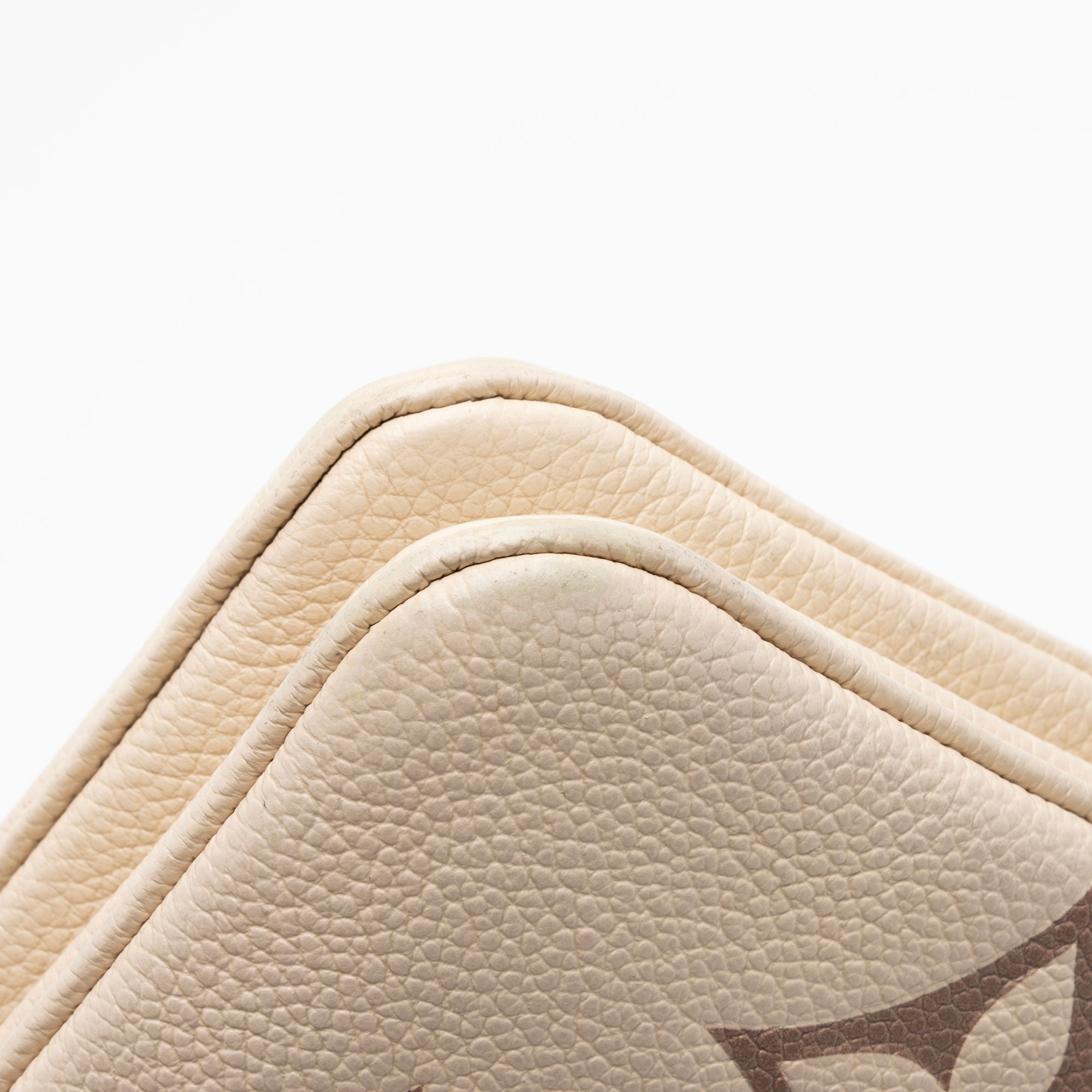 Louis Vuitton Giant Monogram Empreinte Double Zip Pochette (SHF-tJwkDt)