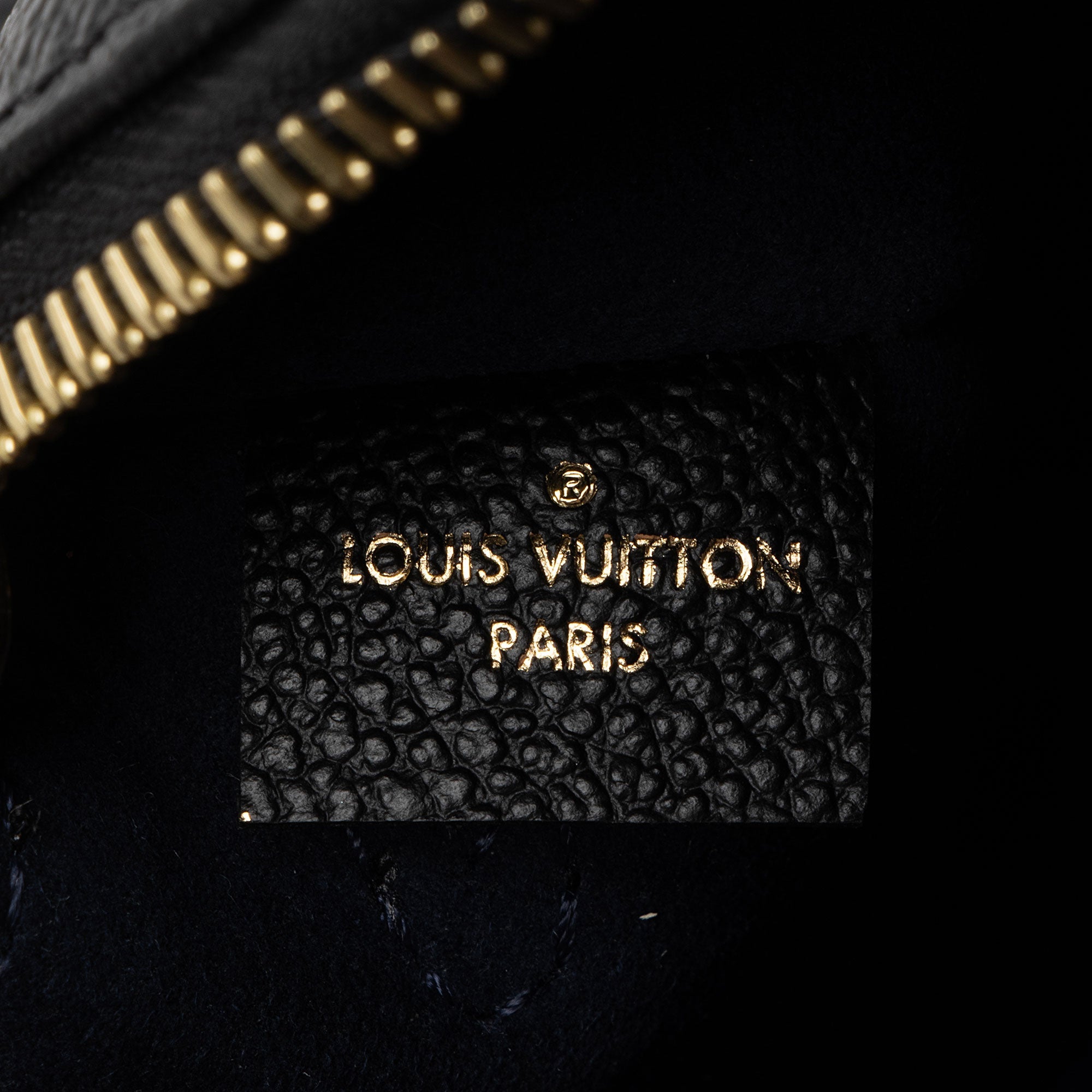 Louis Vuitton Giant Monogram Empreinte Neverfull MM Pochette (SHF-ch0Tw7)
