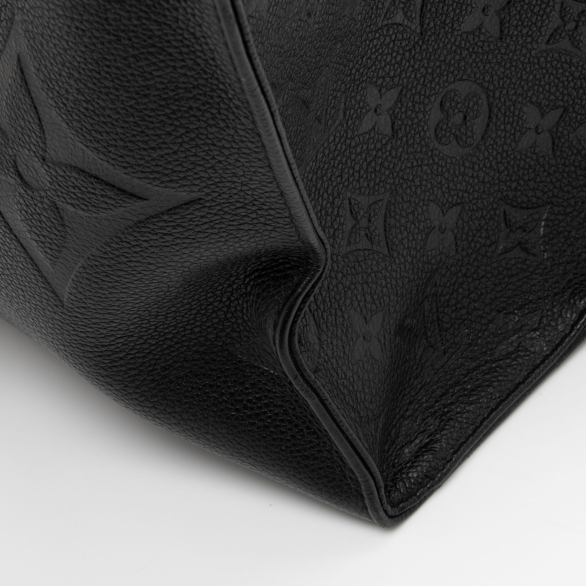 Louis Vuitton Giant Monogram Empreinte Onthego GM Tote (SHF-Lgb7yG)