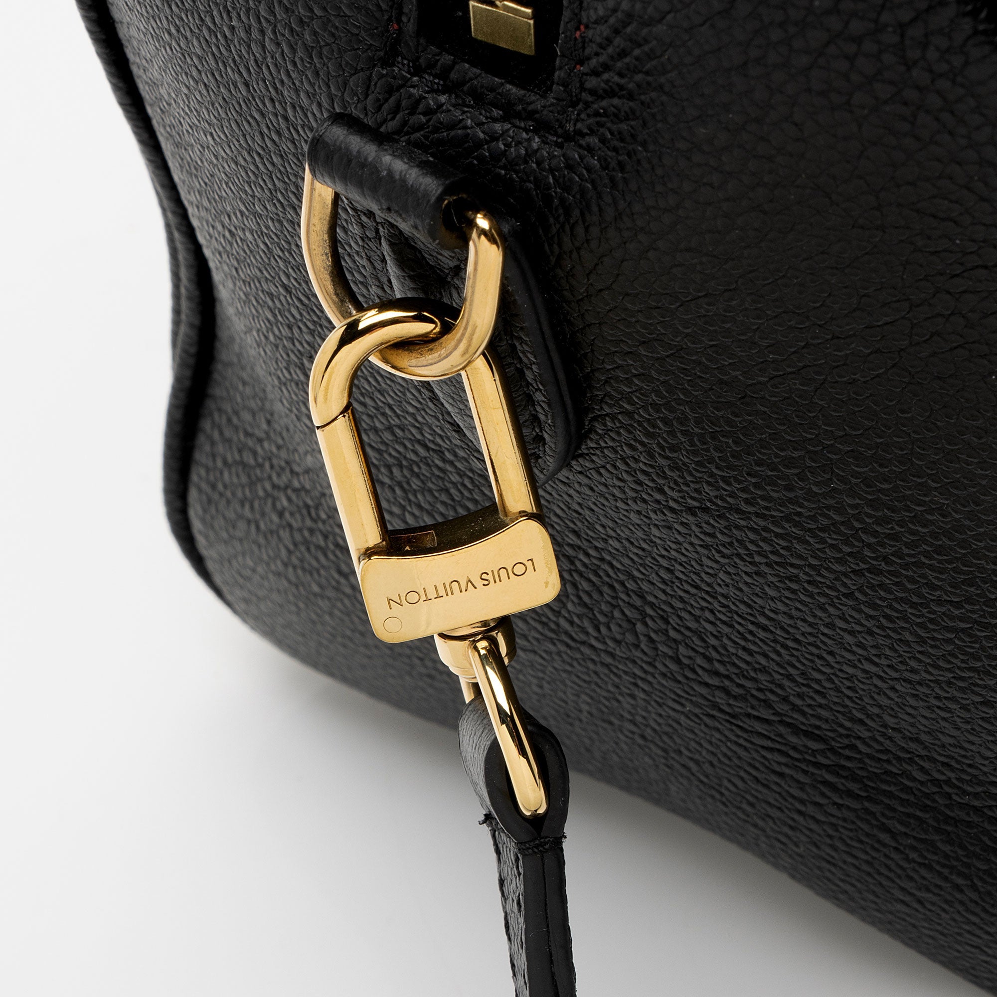 Louis Vuitton Giant Monogram Empreinte Speedy Bandouliere 25 Satchel (SHF-SoZeid)