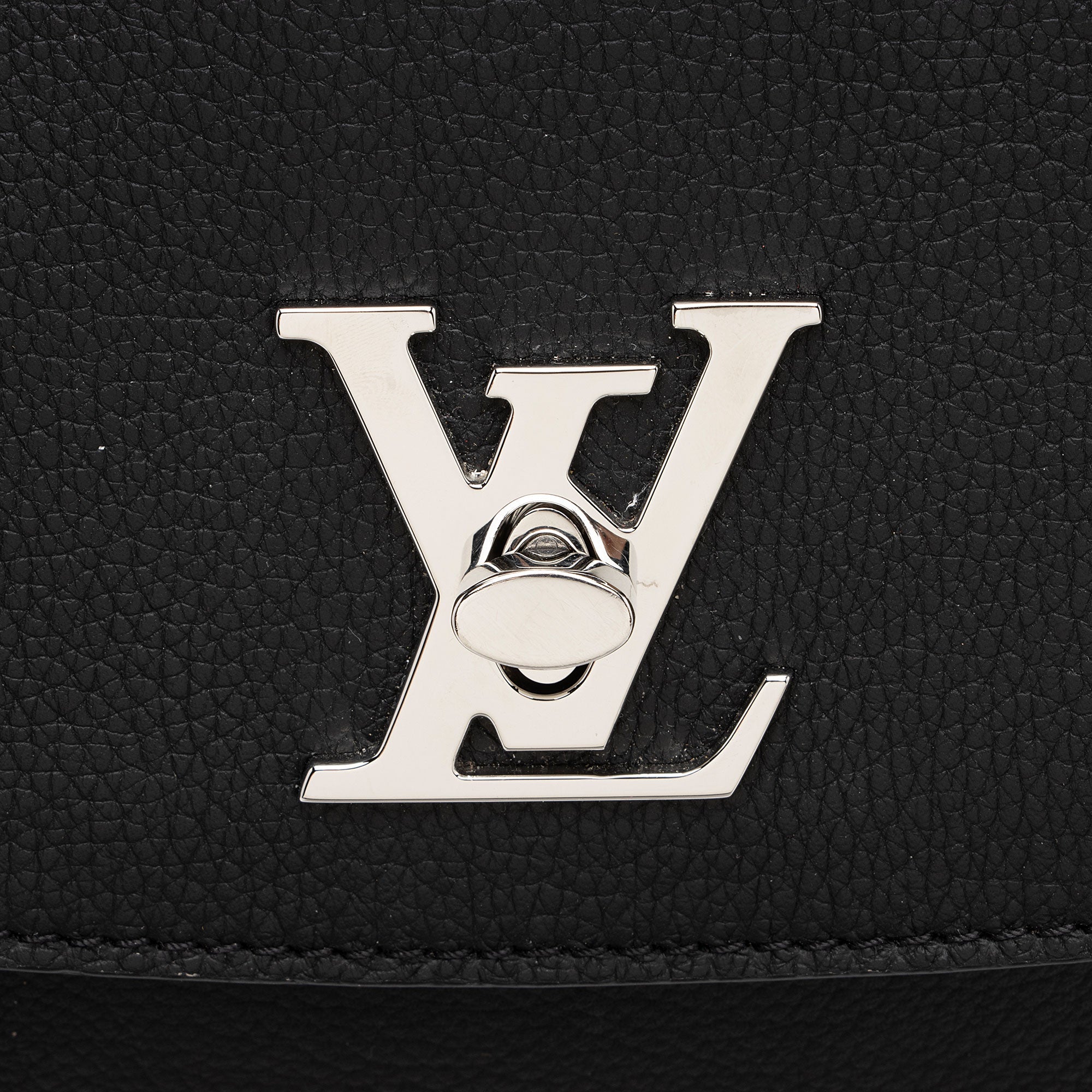 Louis Vuitton Grained Calfskin Lockme Ever MM Satchel (SHF-xxWmqD)