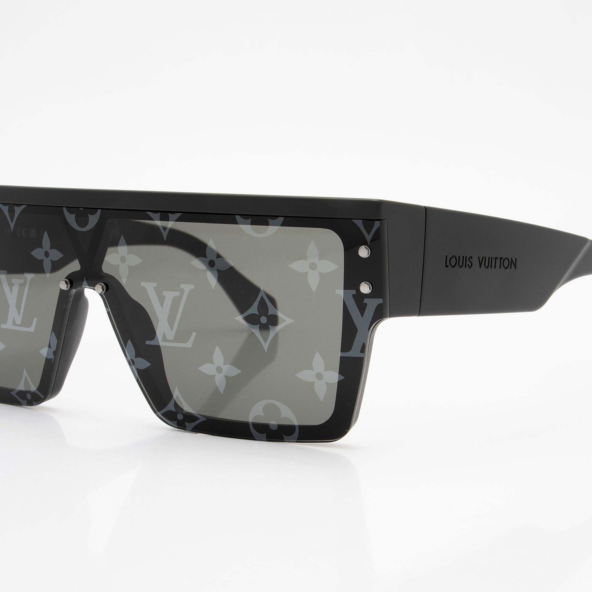 Louis Vuitton LV Waimea L Sunglasses