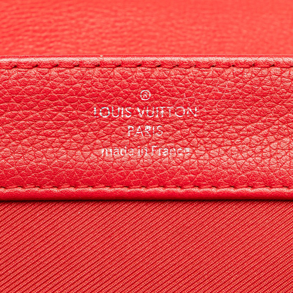 Louis Vuitton Leather Lockme II BB