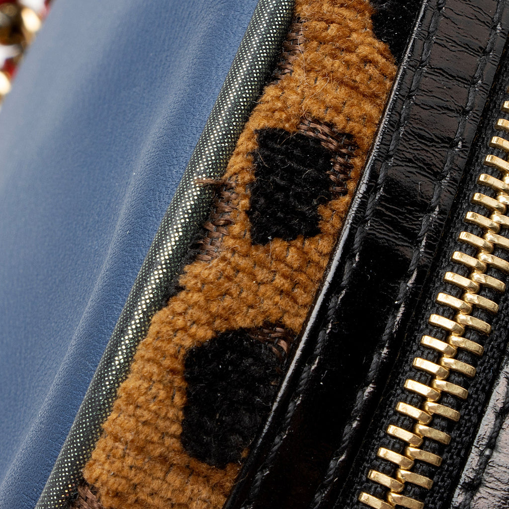 Louis Vuitton Limited Edition Calfskin Savane Flight Bag (SHF-M9uV5p)