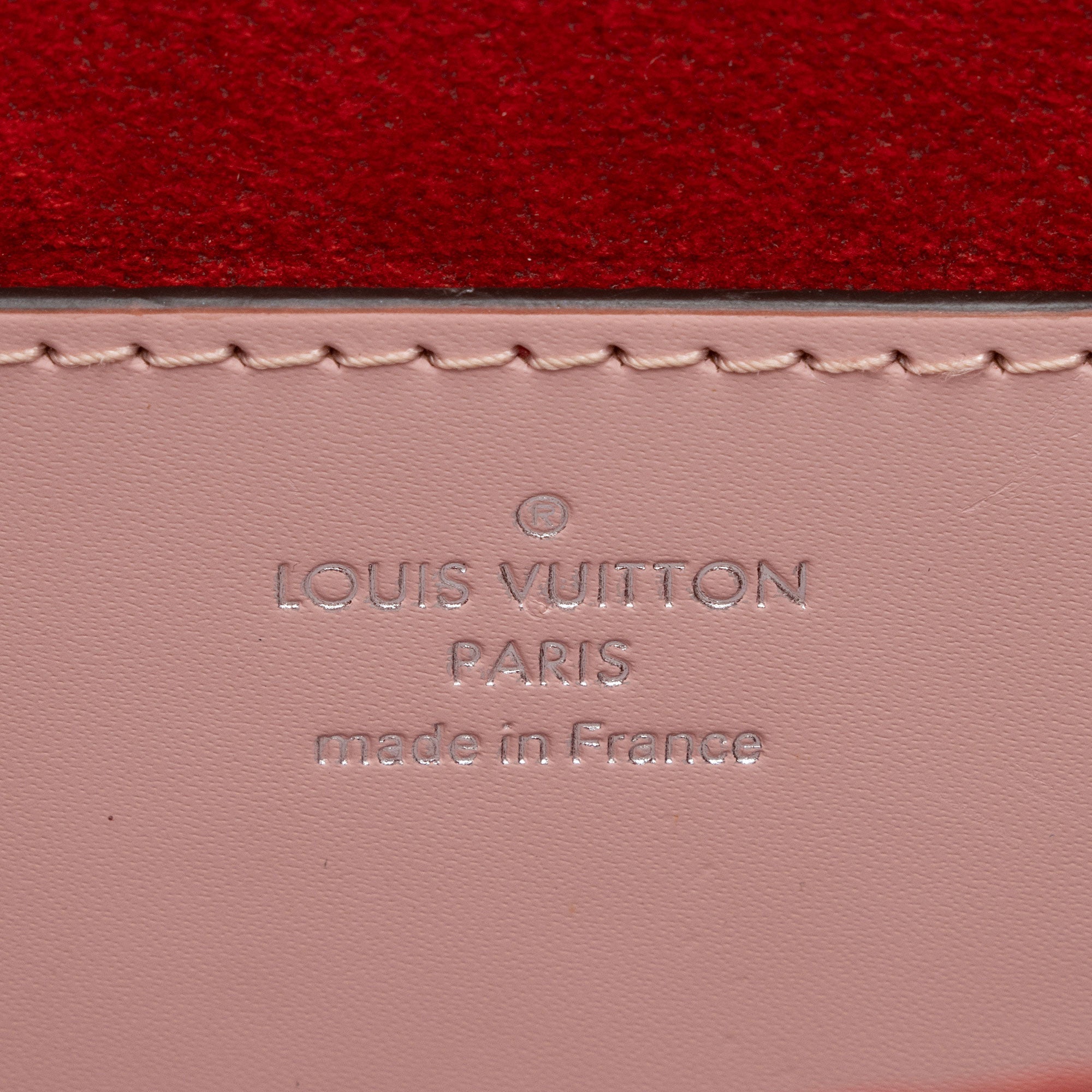 Louis Vuitton Limited Edition Epi Leather Trunk Twist MM Shoulder Bag (SHF-iqpJsA)