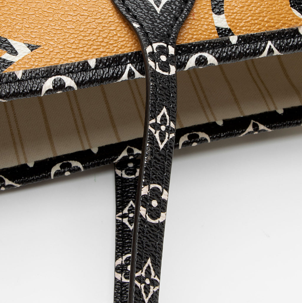Louis Vuitton Limited Edition Giant Monogram Canvas Jungle Neverfull MM Tote