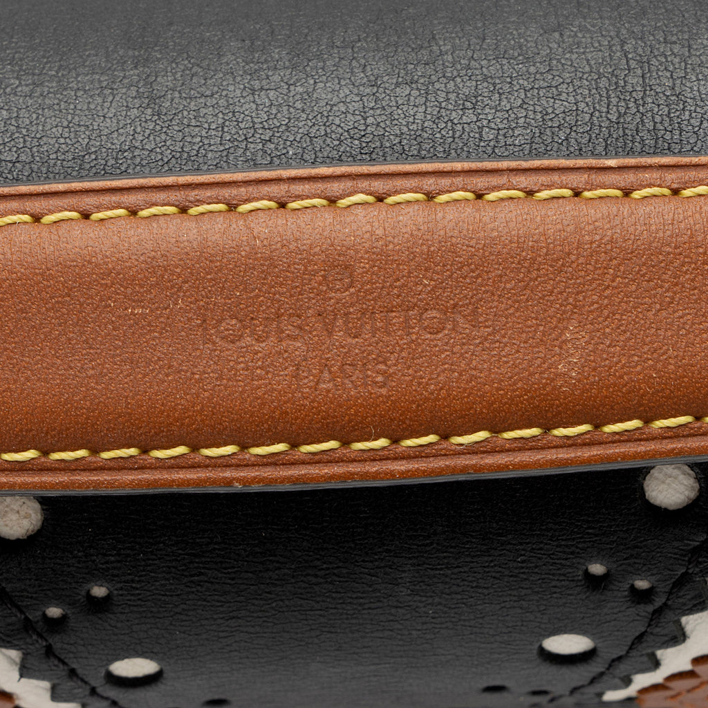 Louis Vuitton Limited Edition Monogram Canvas Brogue Pochette Metis Shoulder Bag (SHF-itDRve)
