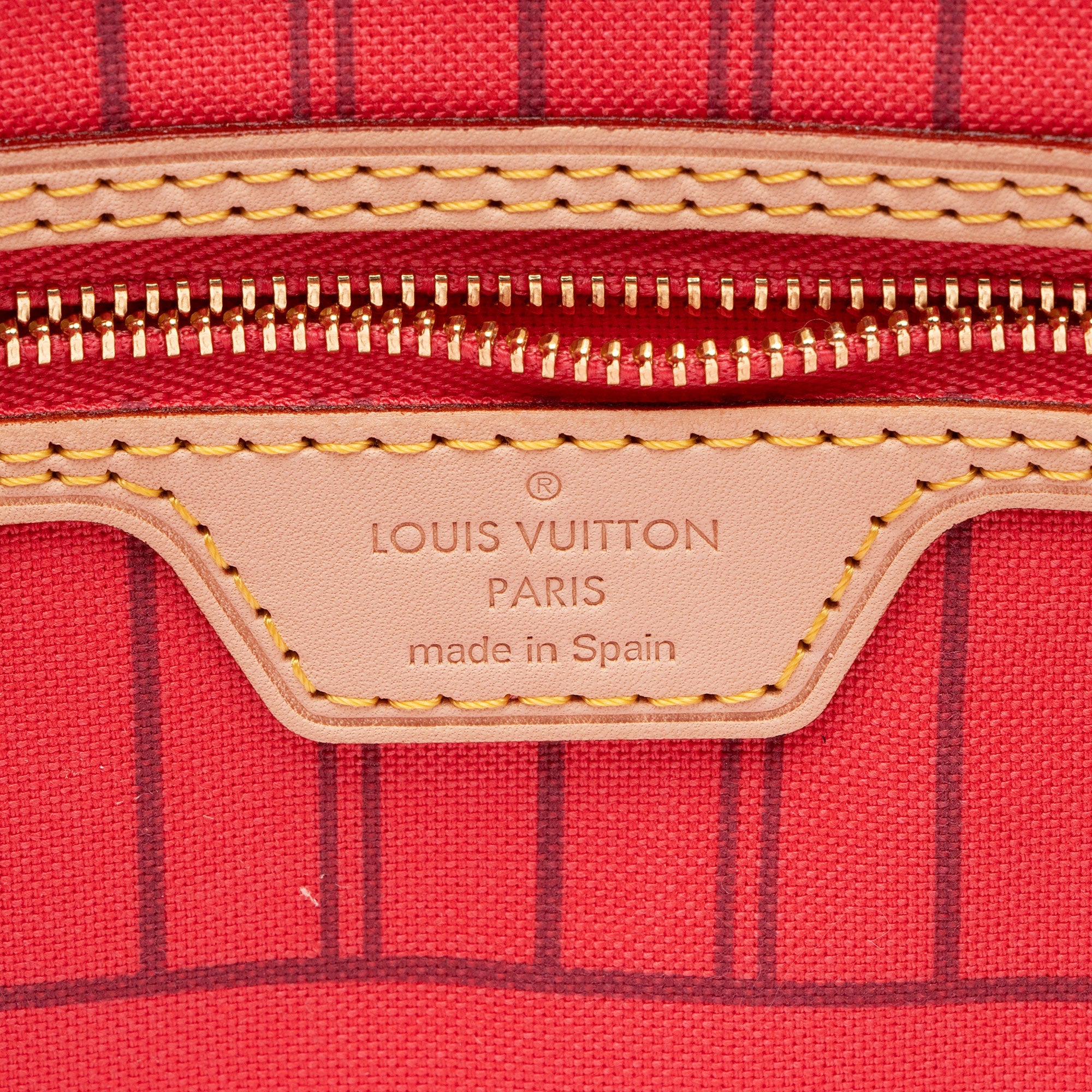 Louis Vuitton Limited Edition Monogram Canvas V Neverfull MM Tote (SHF-wHbFFj)