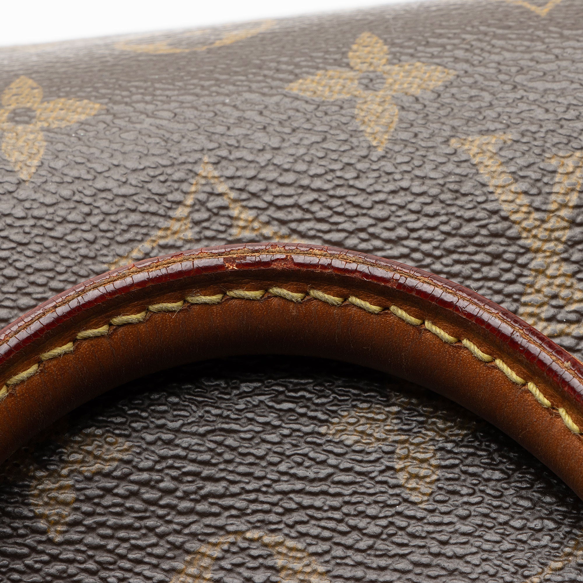 Louis Vuitton Monogram Canvas V Speedy 30 Satchel - FINAL SALE (SHF-ETgDwY)