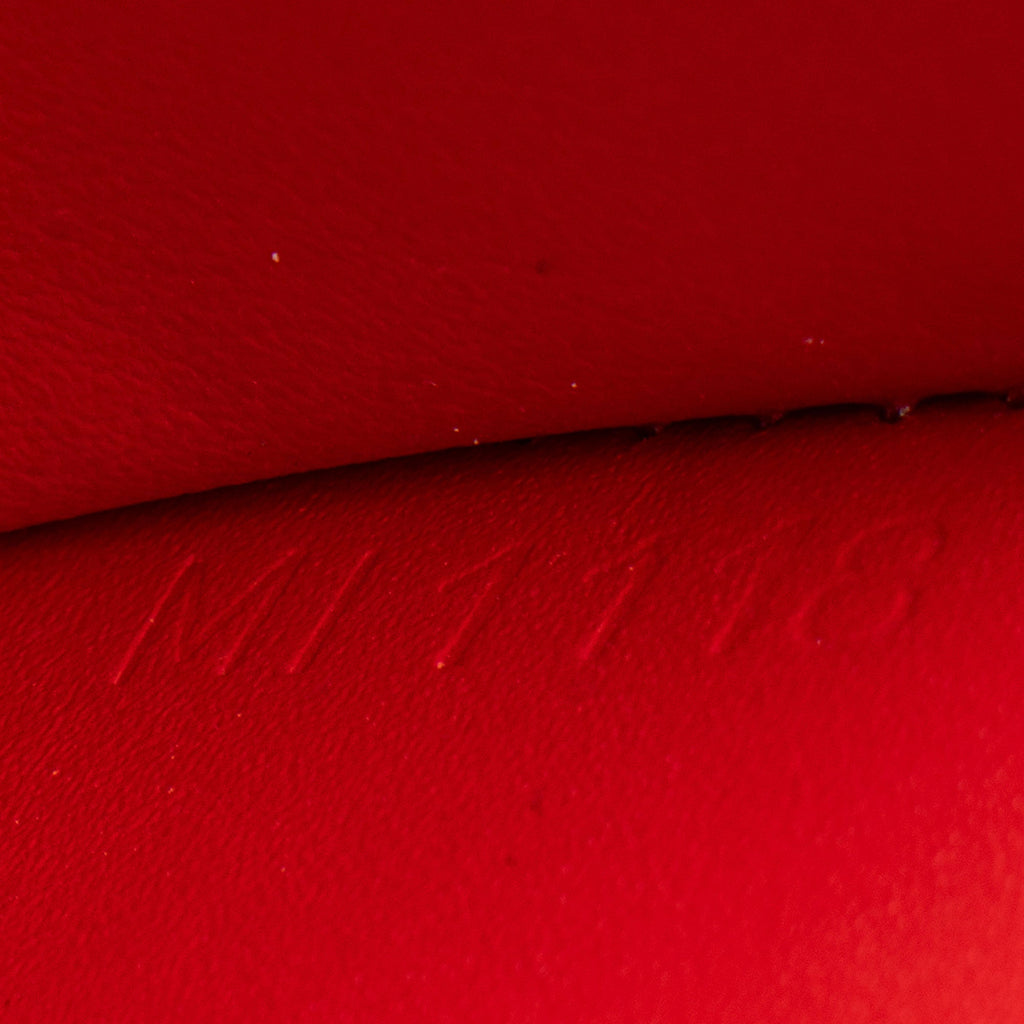 Louis Vuitton Limited Edition Monogram Vernis Lovely Birds Victoire Wallet