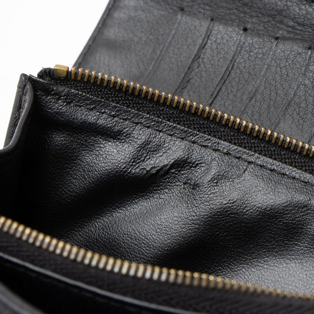 Louis Vuitton Mahina Leather Amelia Wallet