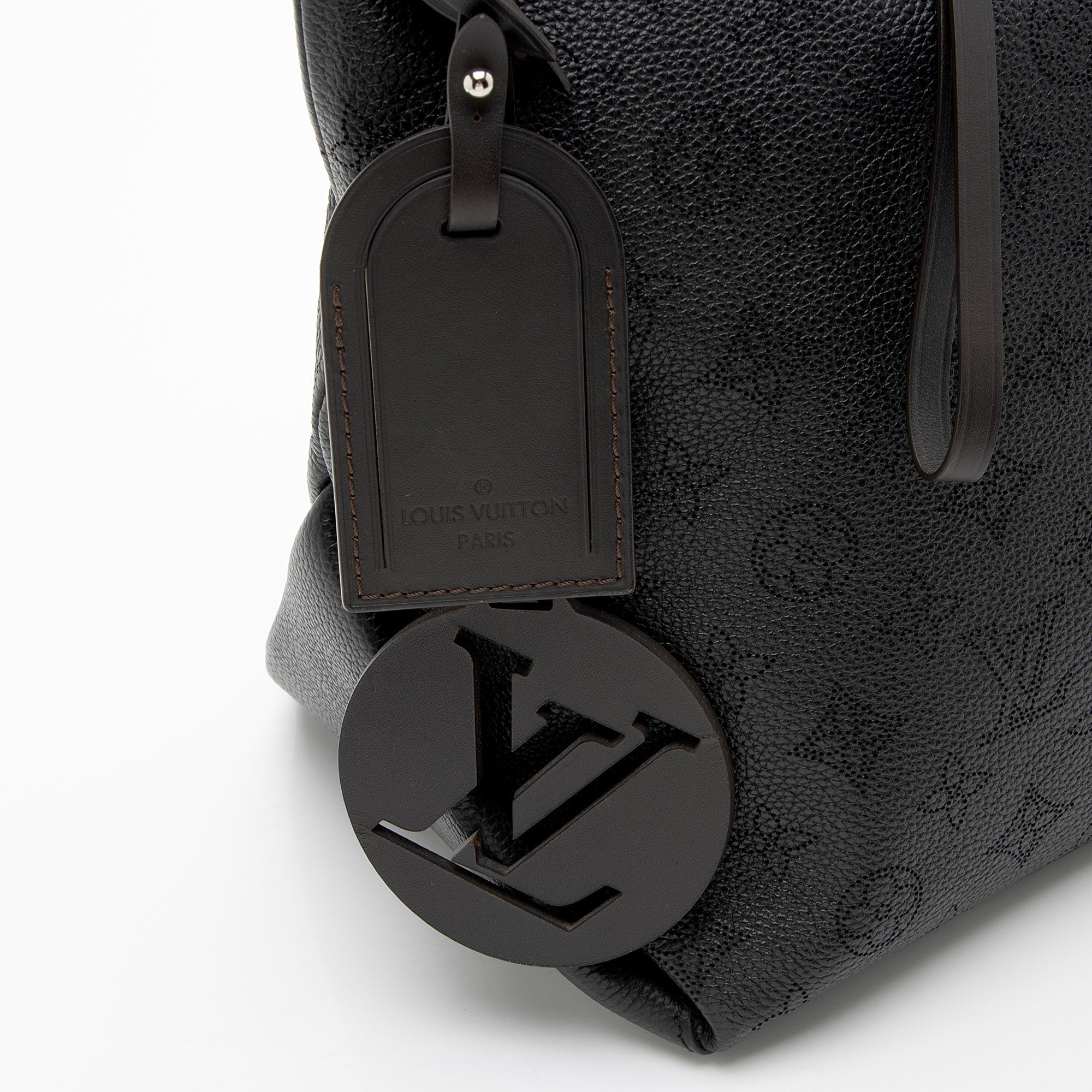 Louis Vuitton Mahina Leather Beaubourg MM Hobo