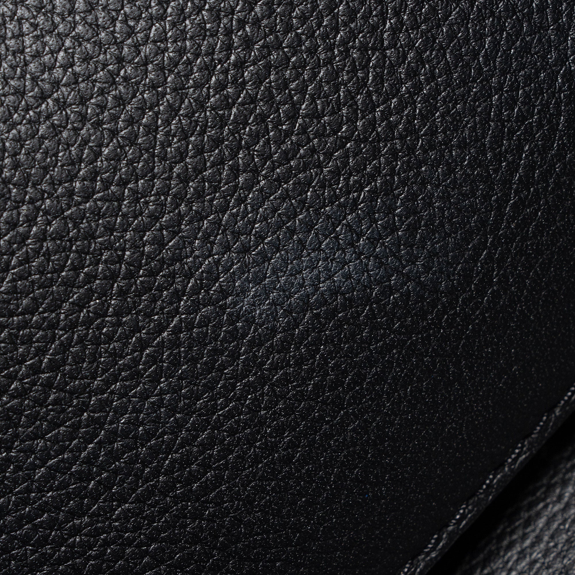 Louis Vuitton Mahina Leather Carmel Hobo